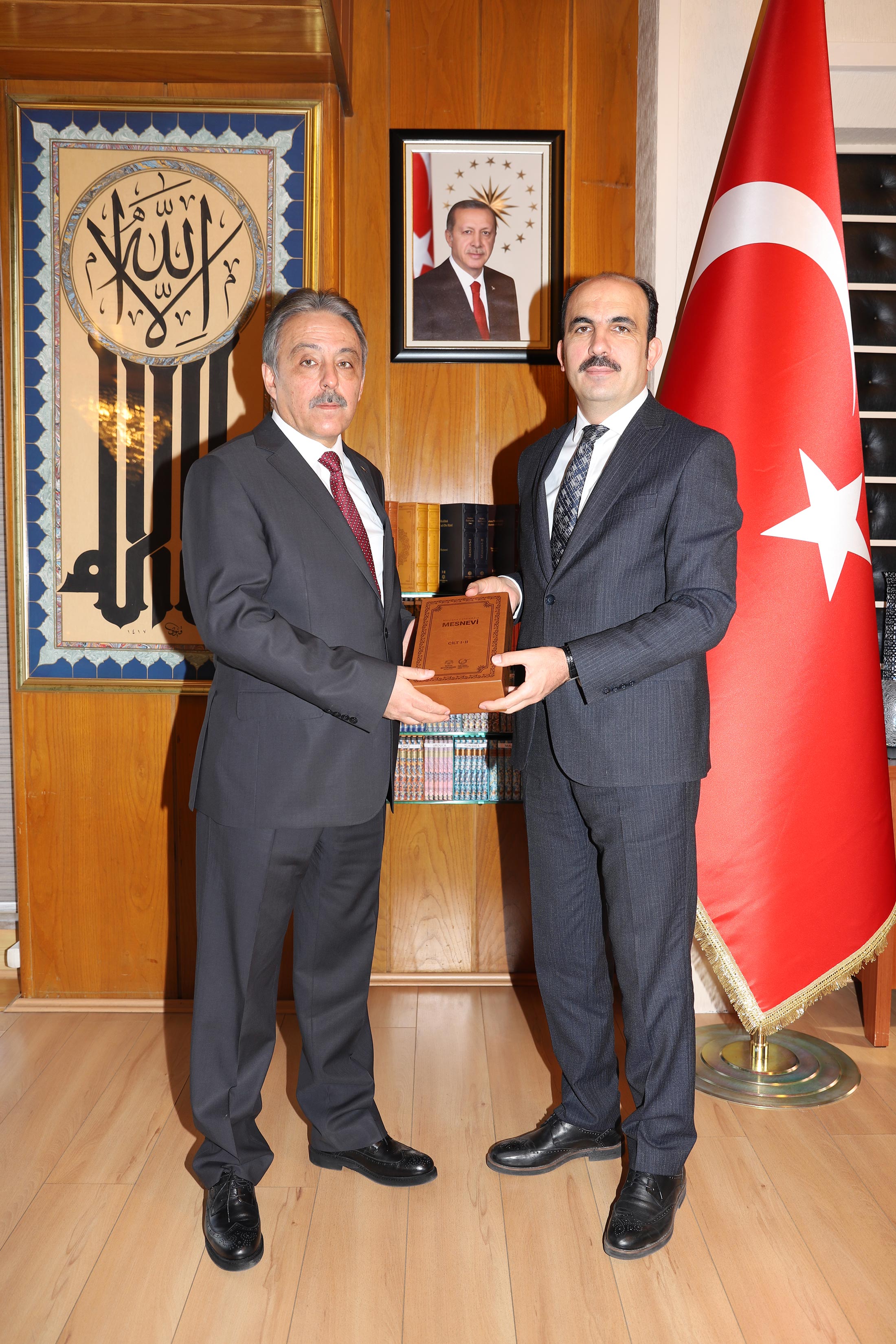 Vali Toprak Başkan Altay'ı Ziyaret Etti