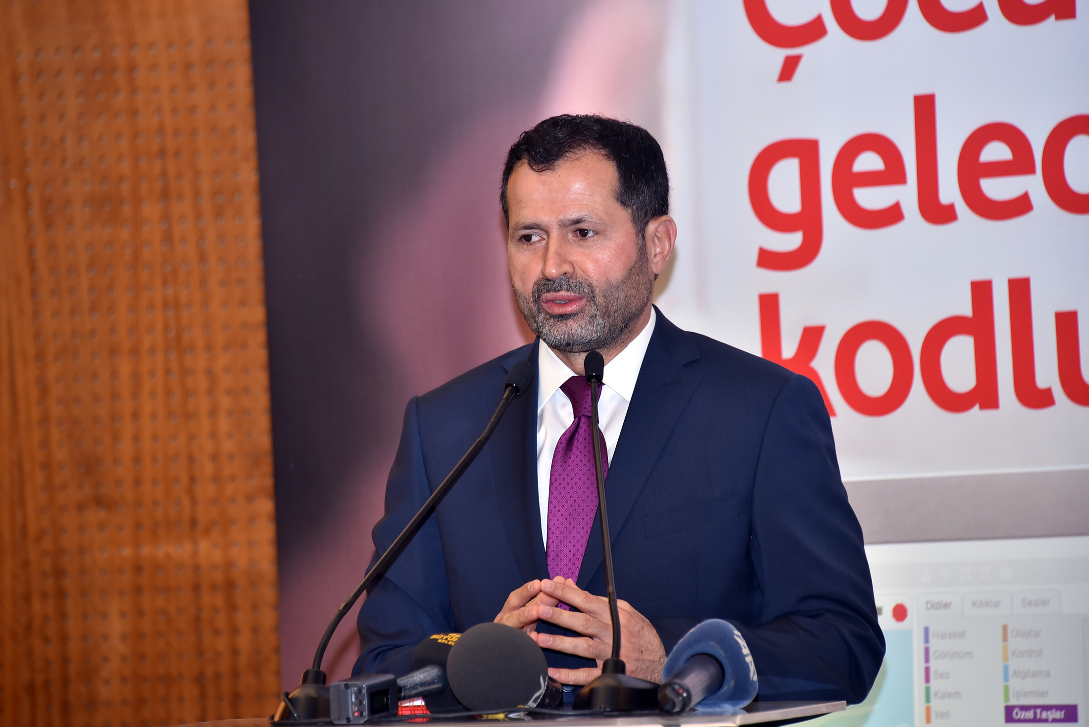 Türkiye'nin Geleceği Kaynakları ve Teknolojidir