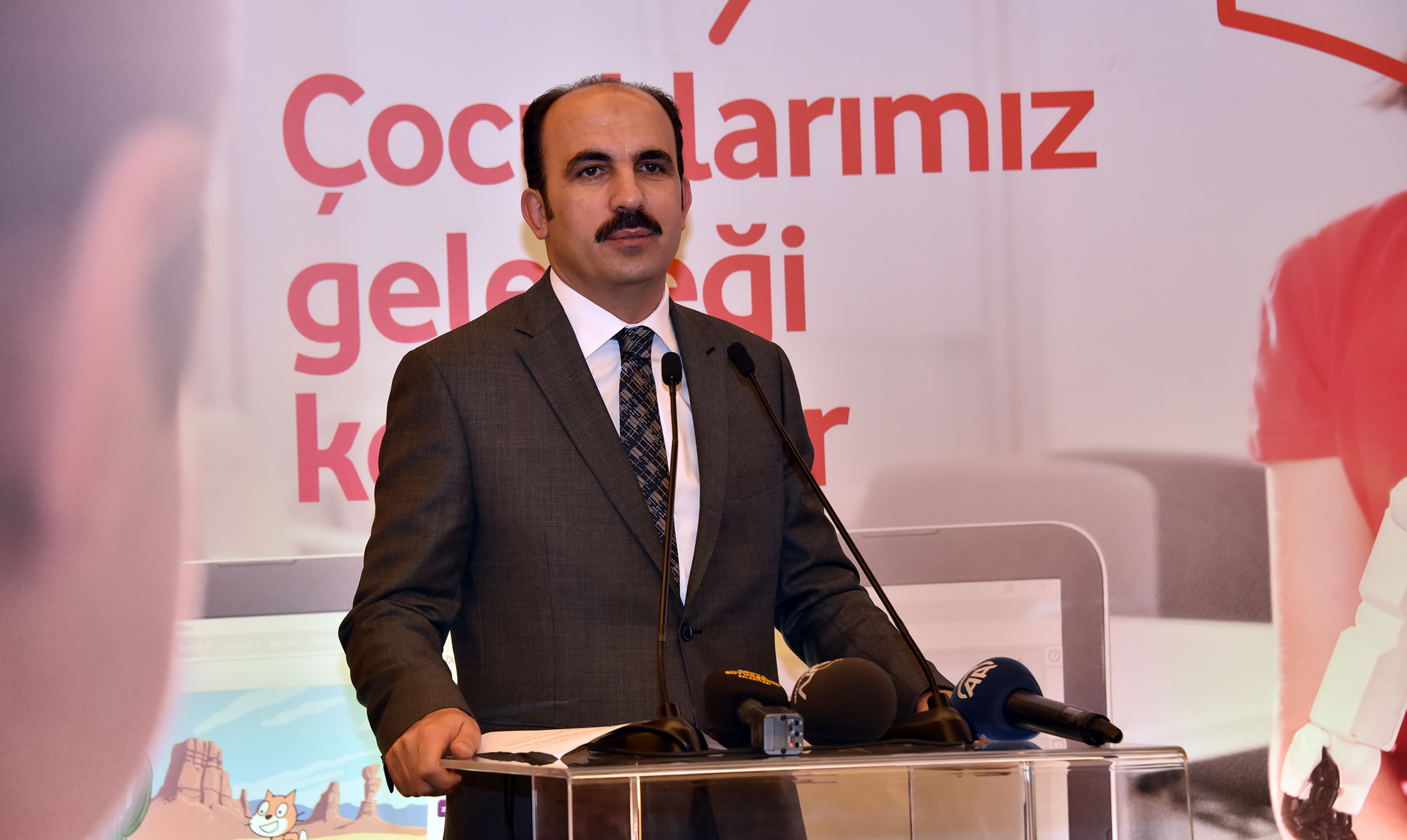 Türkiye'nin Geleceği Kaynakları ve Teknolojidir