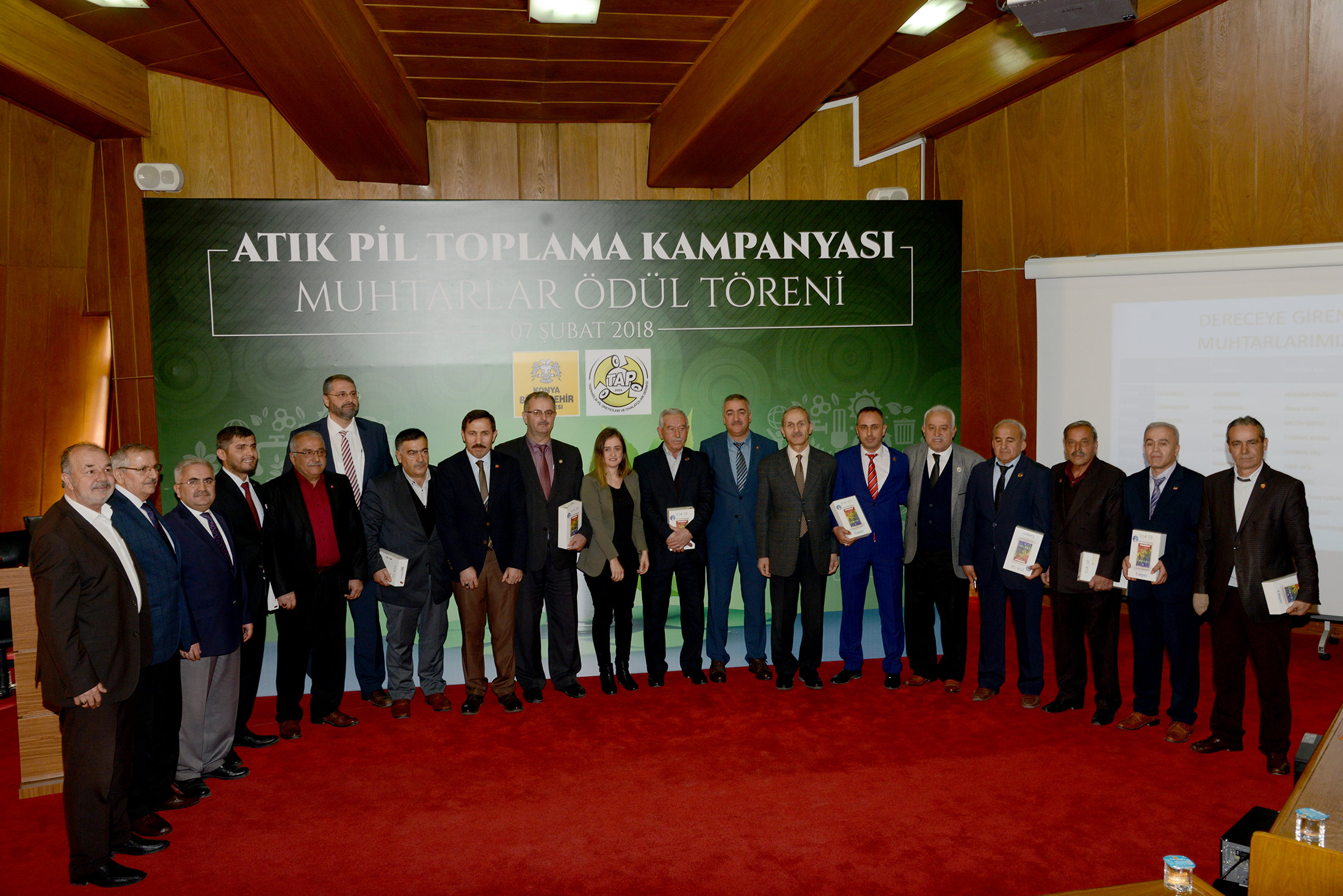 En Çok Atık Pil Toplayan Muhtarlar Ödüllendirildi