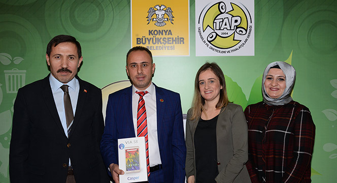 En Çok Atık Pil Toplayan Muhtarlar Ödüllendirildi