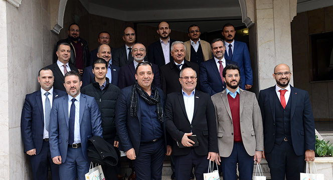 Arap Türk İş Adamları Derneği Heyeti Büyükşehir'i Ziyaret Etti