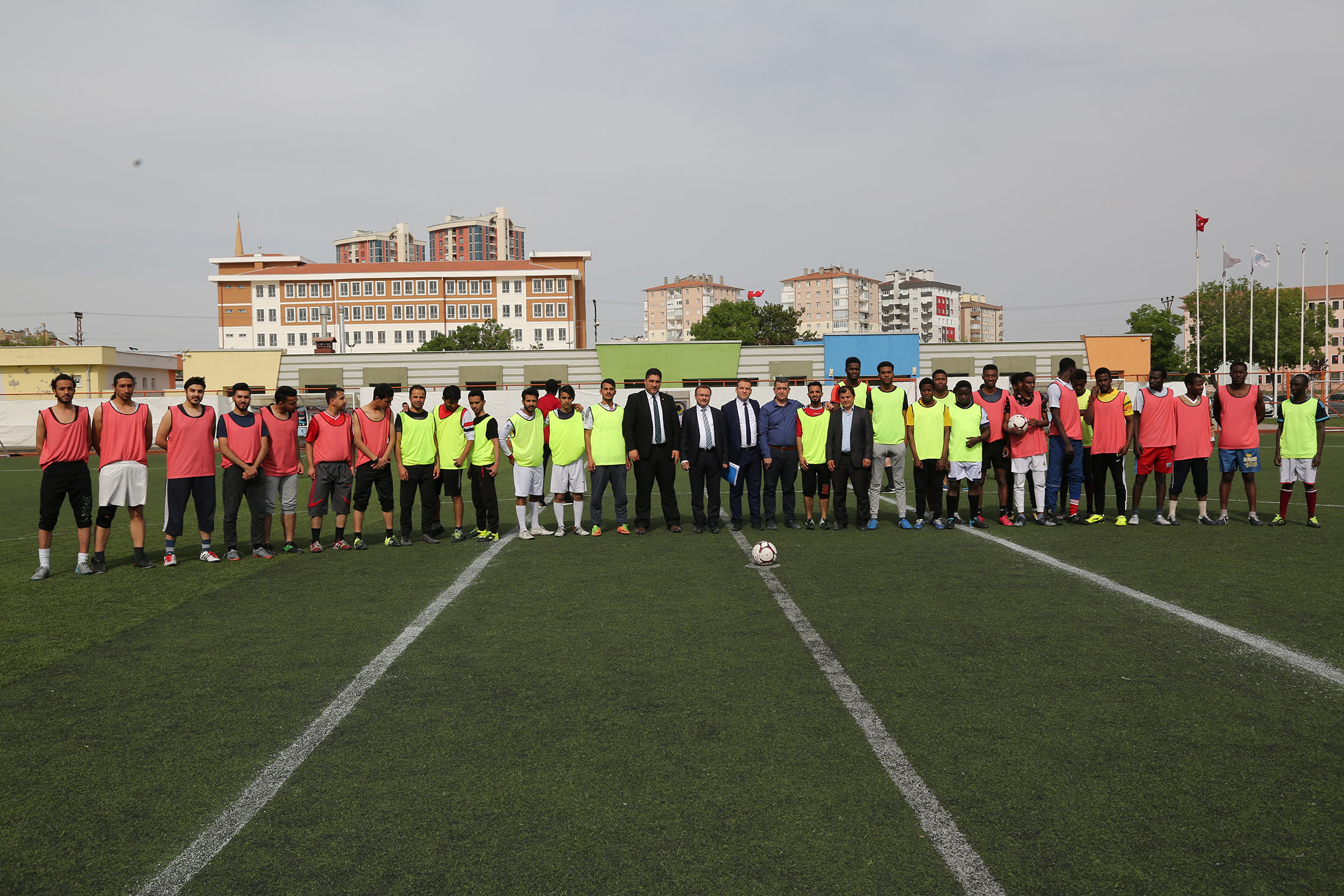Sadece Dostluğun Kazandığı Futbol Turnuvası Başladı