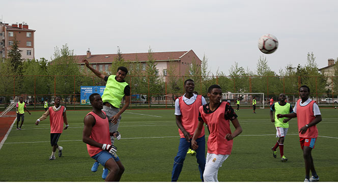 Sadece Dostluğun Kazandığı Futbol Turnuvası Başladı