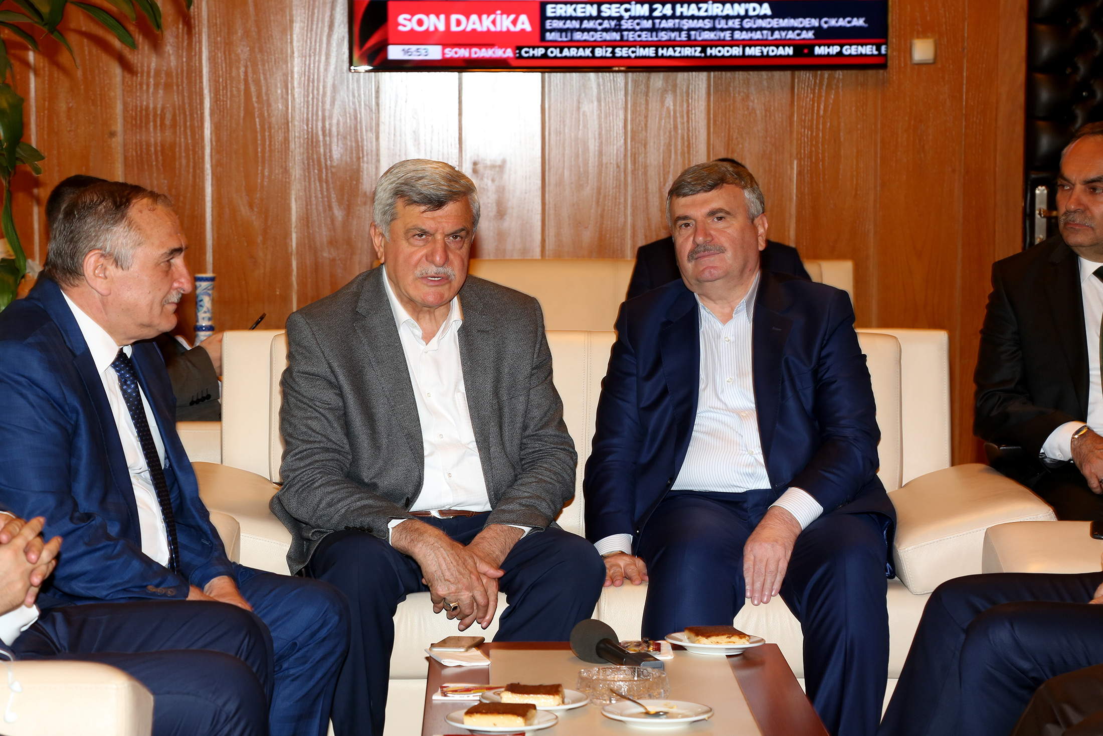 Türk Dünyası Belediyeler Birliği Üyesi Başkanlardan Konya Büyükşehir'e Ziyaret