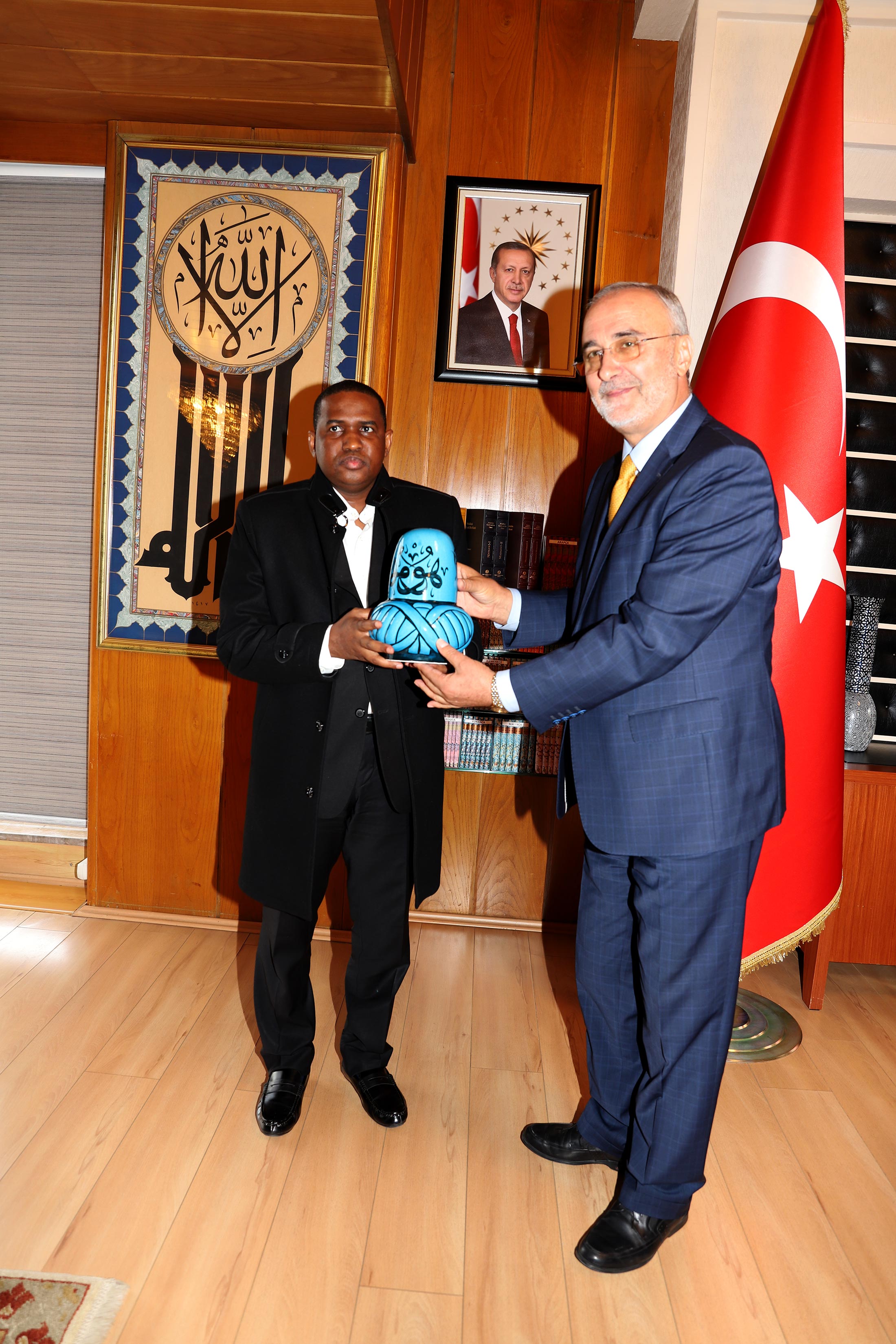 Nijerli Bakan'dan Büyükşehir'e Ziyaret