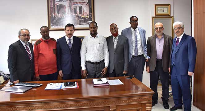 Somalili Heyet'ten Büyükşehir'e Ziyaret