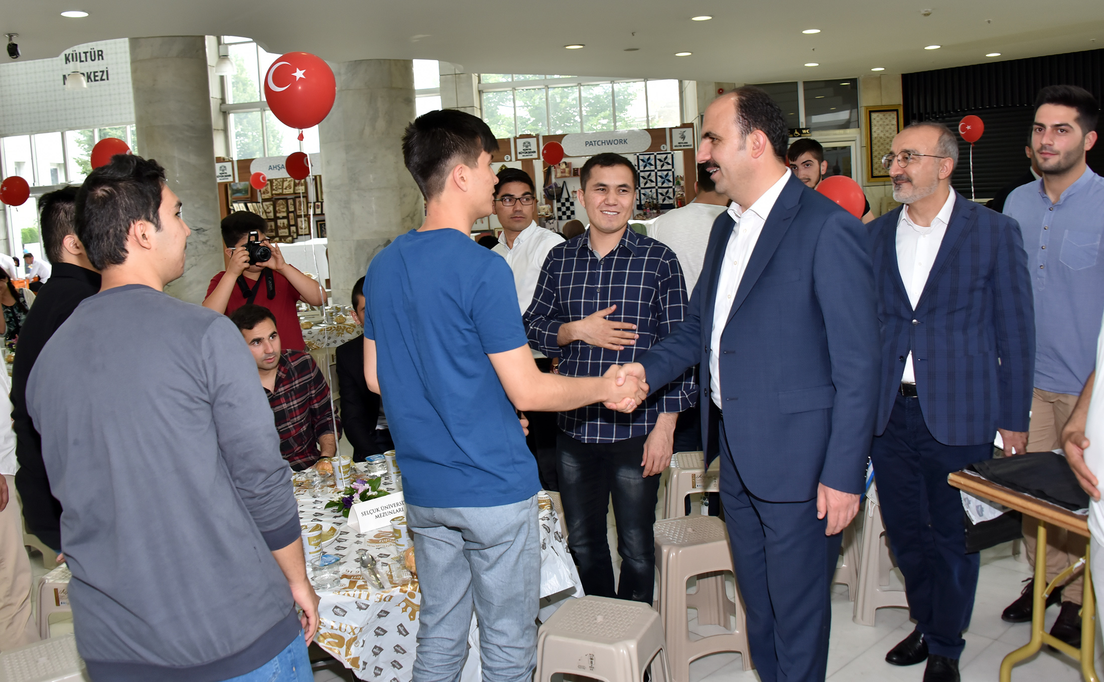 Başkan Altay Uluslararası Öğrencilerle Bayramlaştı