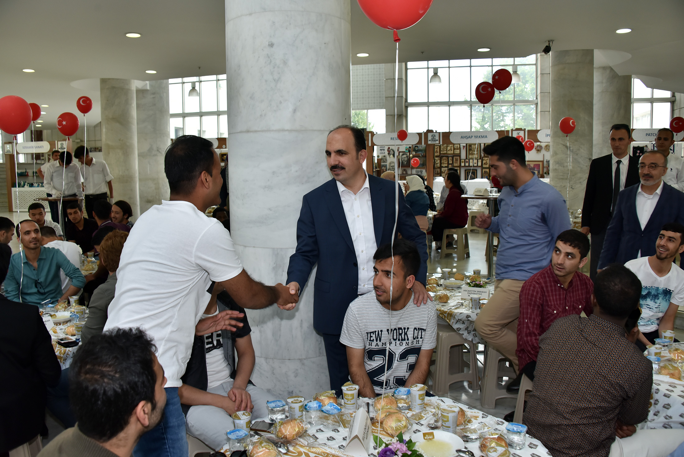 Başkan Altay Uluslararası Öğrencilerle Bayramlaştı