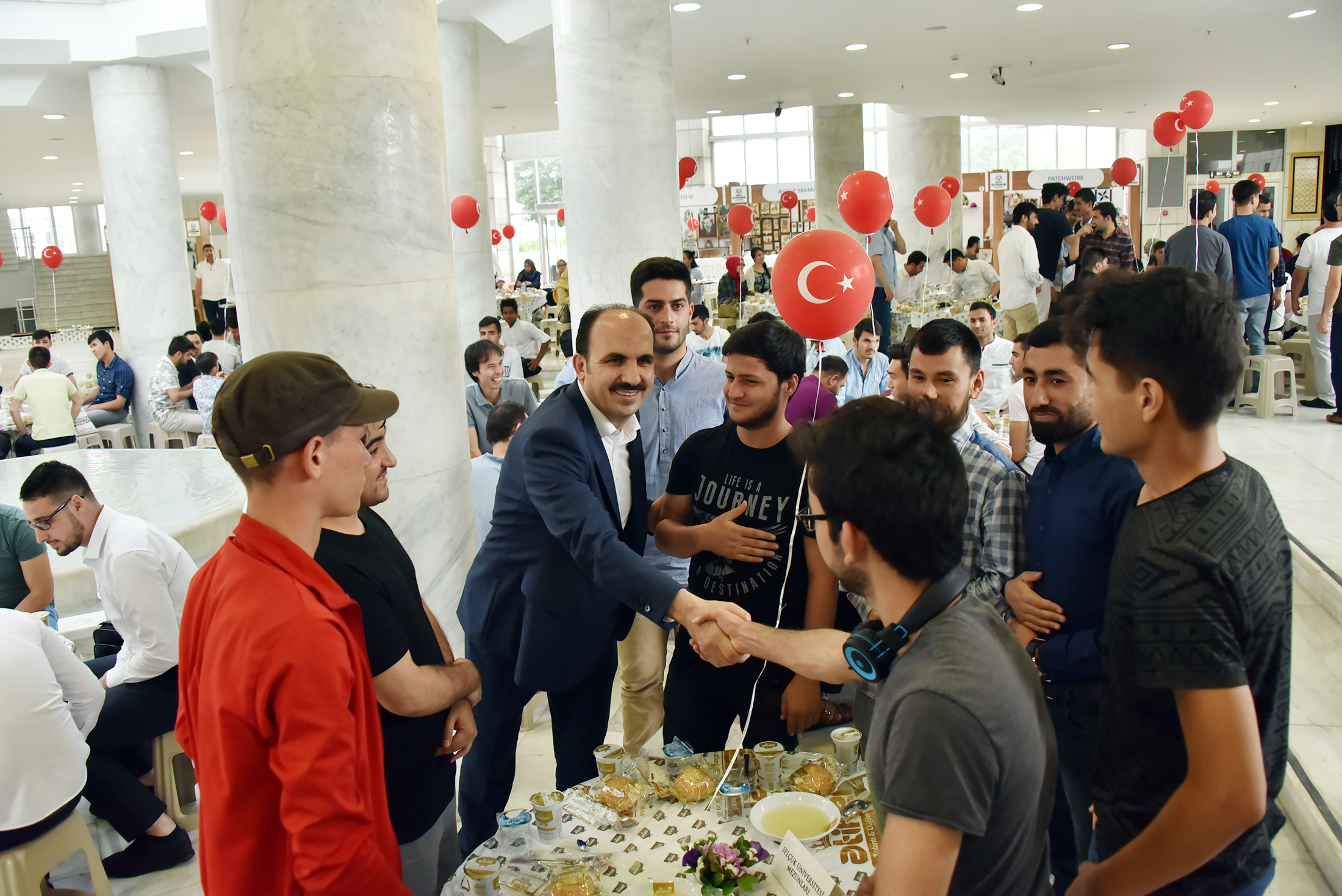Başkan Altay Uluslararası Öğrencilerle Bayramlaştı