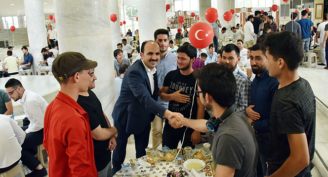 Başkan Altay Uluslararası Öğrencilerle Bayramlaştı