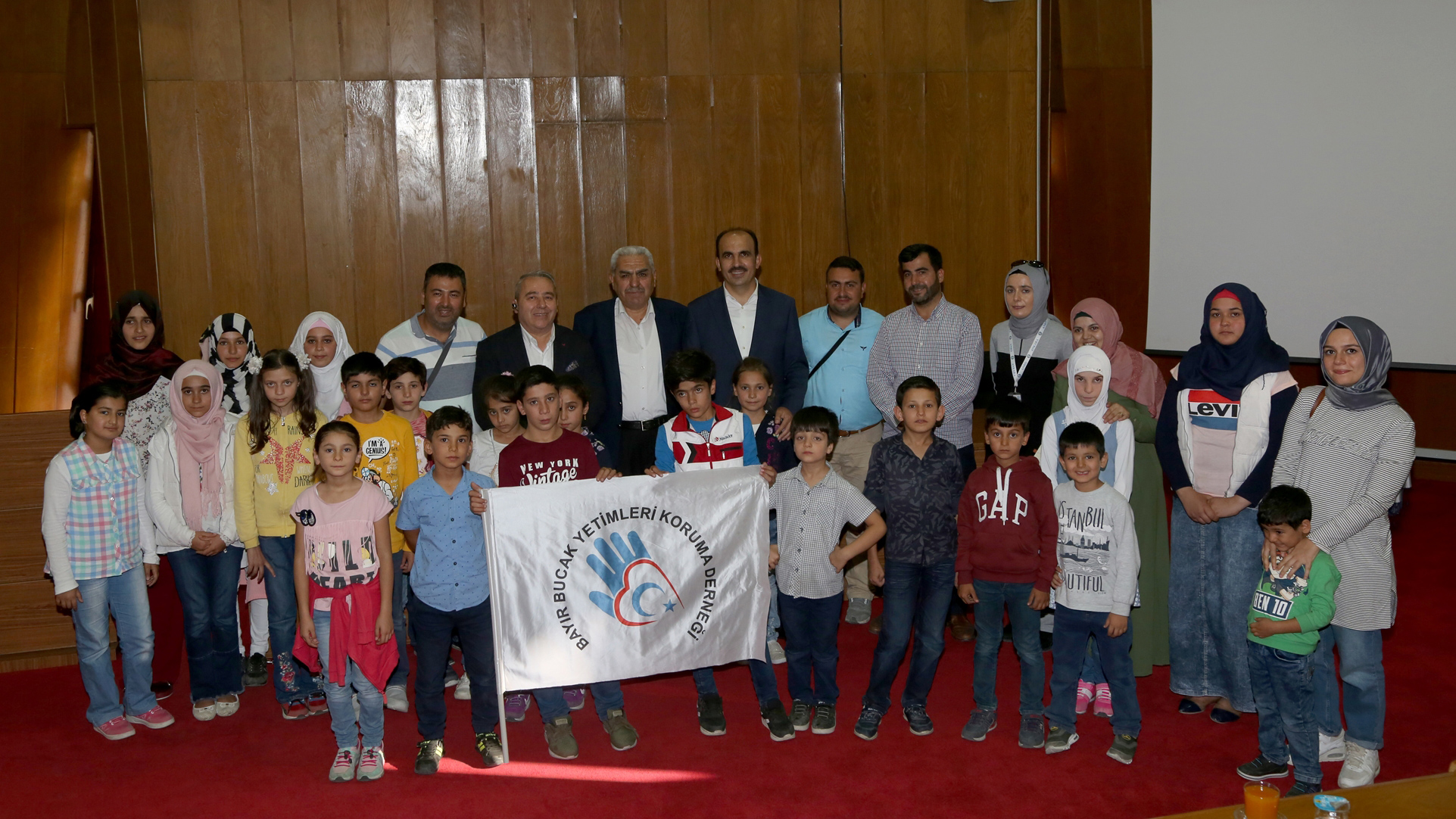 Başkan Altay, Bayırbucak Türkmenlerinin Yetim Çocuklarıyla Buluştu