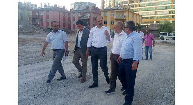 Başkan Altay, Şehit Ömer Halisdemir Caddesi'ndeki Çalışmaları İnceledi