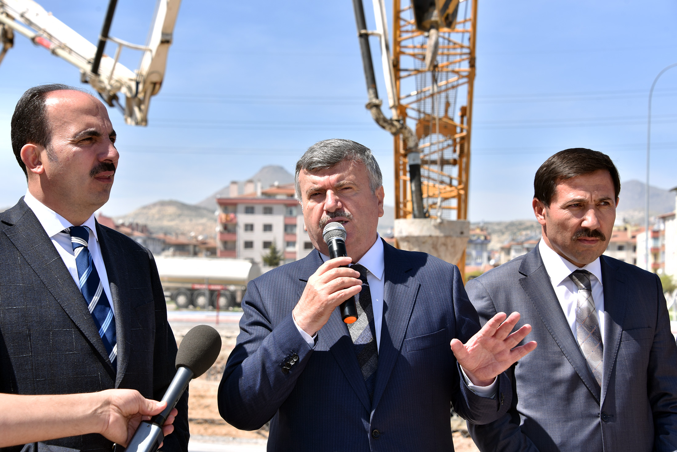 Kesintisiz Trafik Akışı İçin 5 Yeni Köprülü Kavşak Ve Yaya Üst Geçidi Yapılıyor
