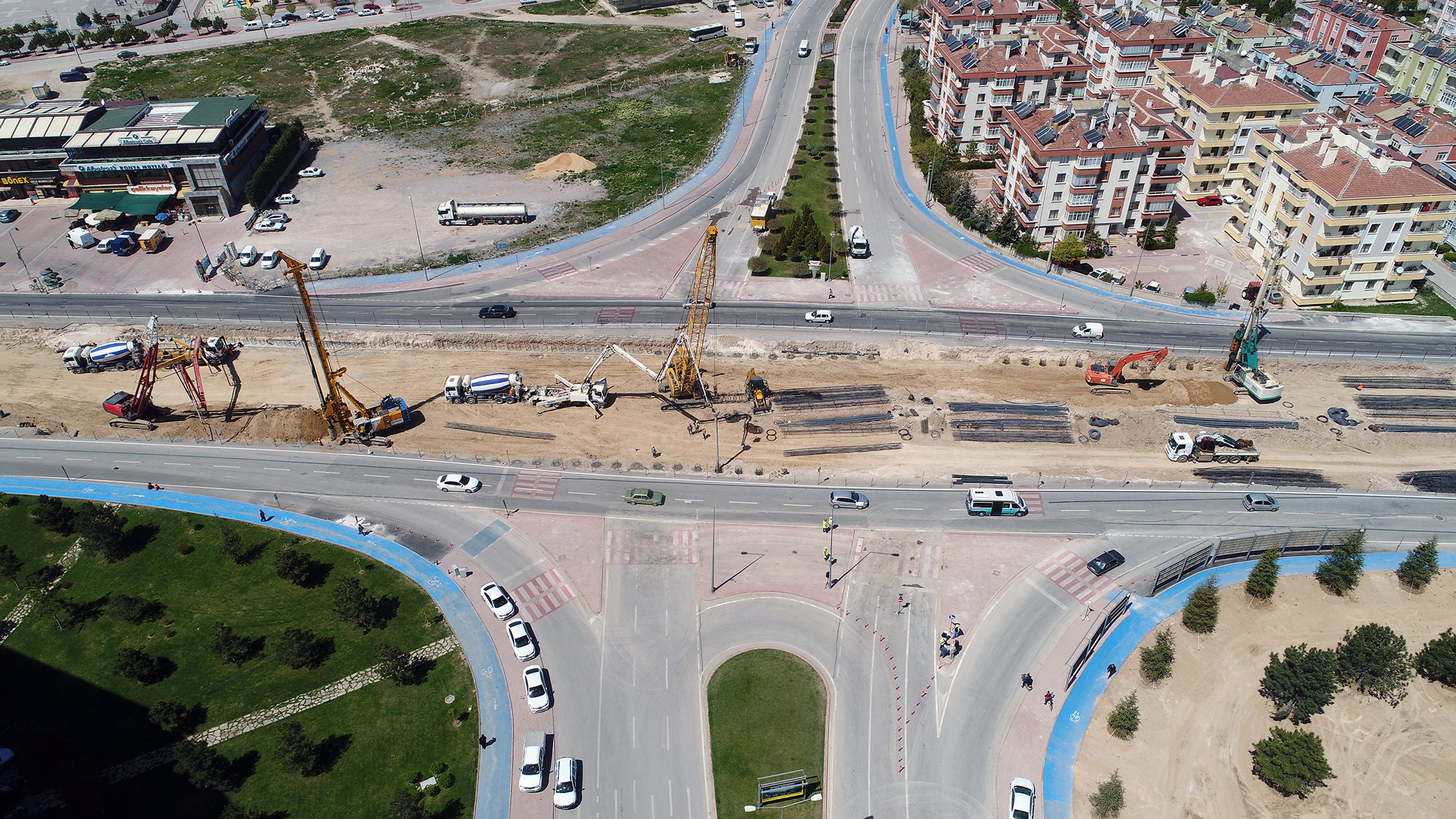 Kesintisiz Trafik Akışı İçin 5 Yeni Köprülü Kavşak Ve Yaya Üst Geçidi Yapılıyor