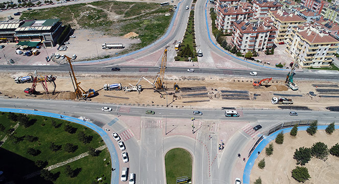 Kesintisiz Trafik Akışı İçin 5 Yeni Köprülü Kavşak Ve Yaya Üst Geçidi Yapılıyor