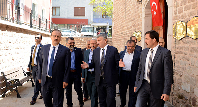 Vali Canbolat ve Başkan Akyürek Ali Gav Medresesi'ni İnceledi