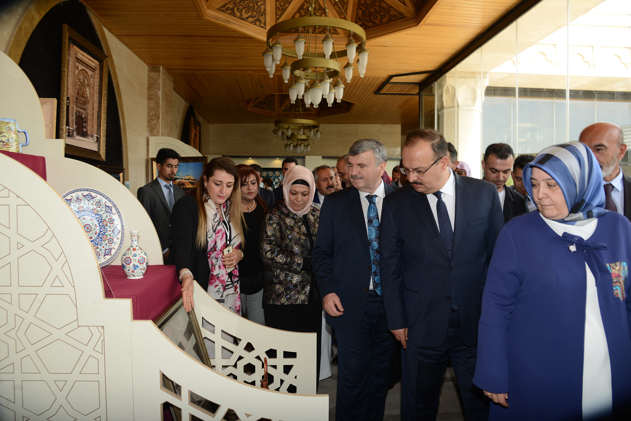 Geleneksel 14. Altın Dokunuşlar Sergisi 'Selçuklu Saklı Değerler' Temasıyla Açıldı