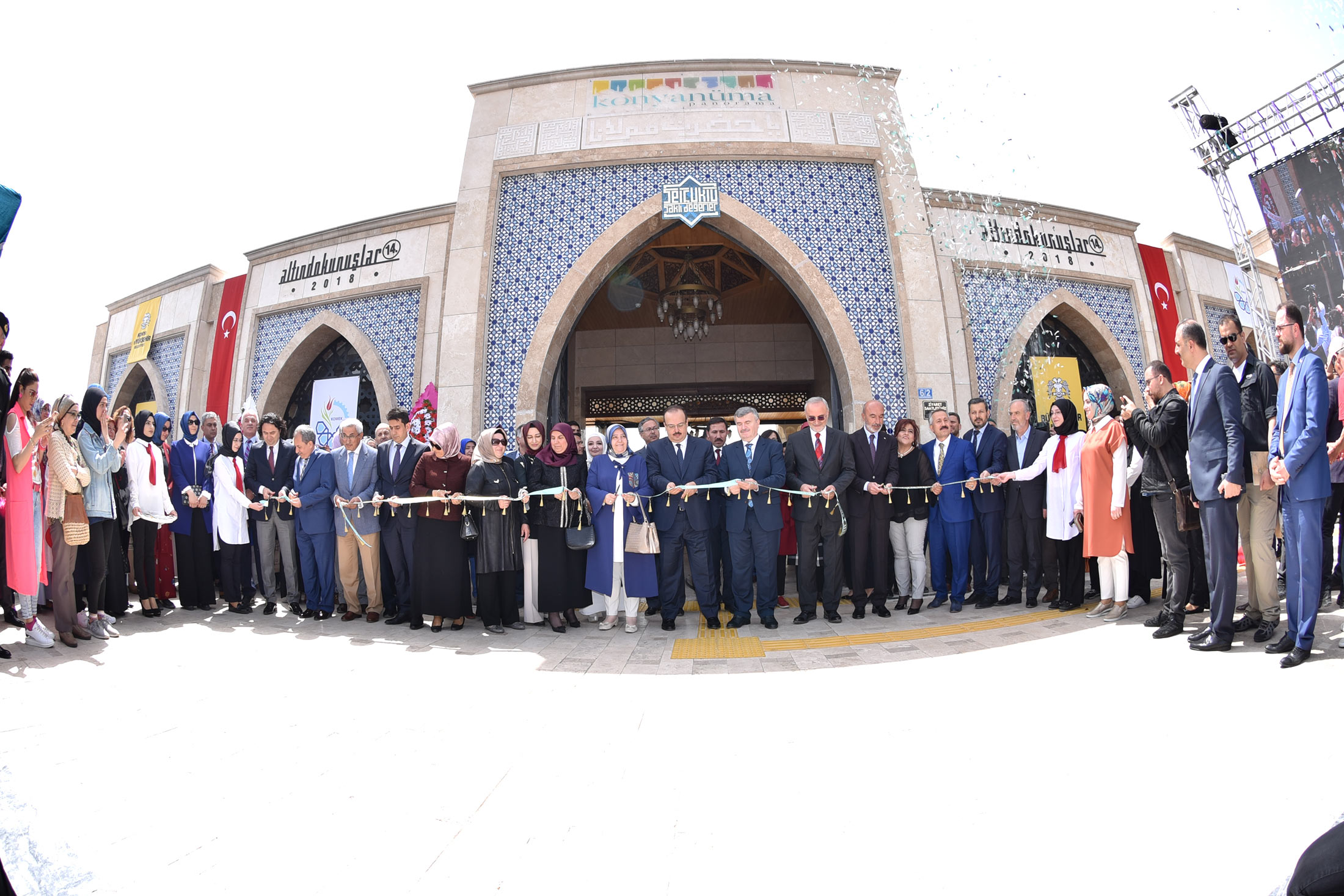 Geleneksel 14. Altın Dokunuşlar Sergisi 'Selçuklu Saklı Değerler' Temasıyla Açıldı