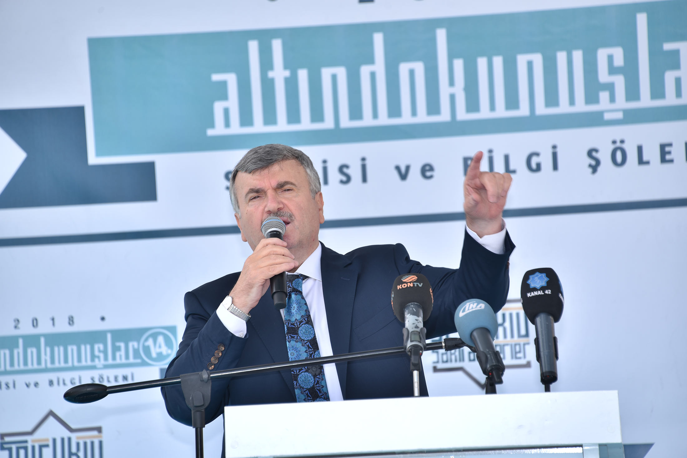 Geleneksel 14. Altın Dokunuşlar Sergisi 'Selçuklu Saklı Değerler' Temasıyla Açıldı