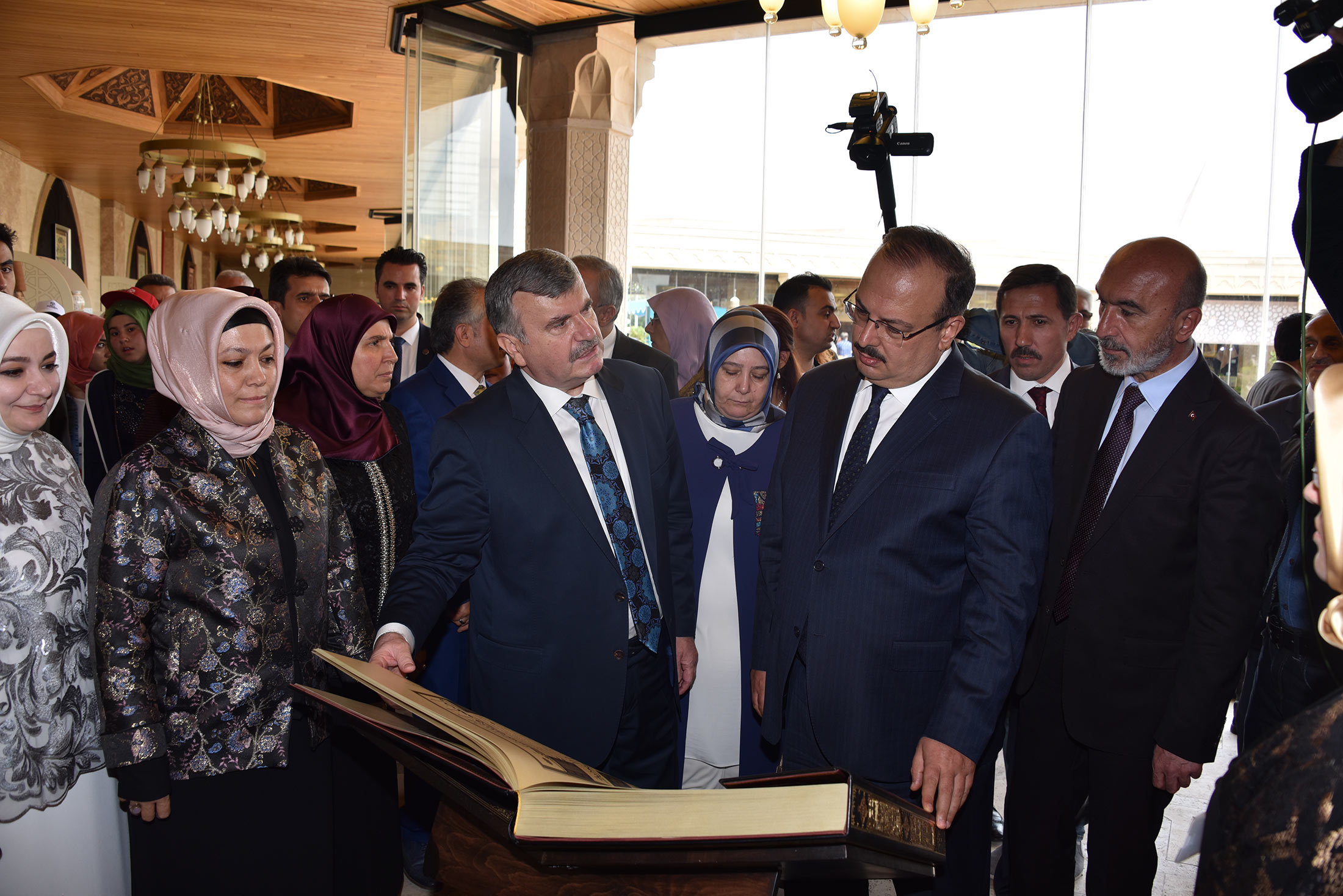 Geleneksel 14. Altın Dokunuşlar Sergisi 'Selçuklu Saklı Değerler' Temasıyla Açıldı