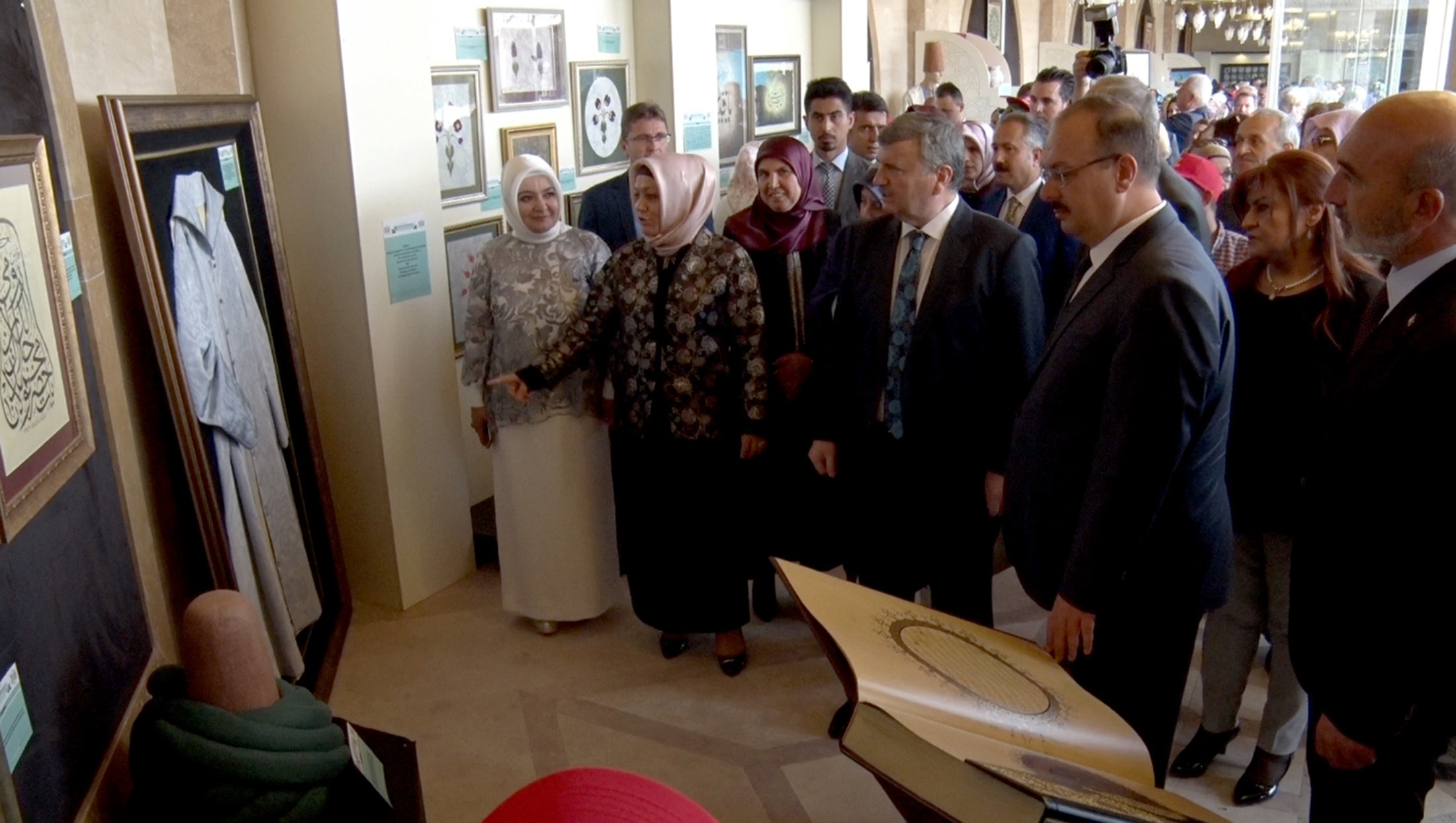 Geleneksel 14. Altın Dokunuşlar Sergisi 'Selçuklu Saklı Değerler' Temasıyla Açıldı