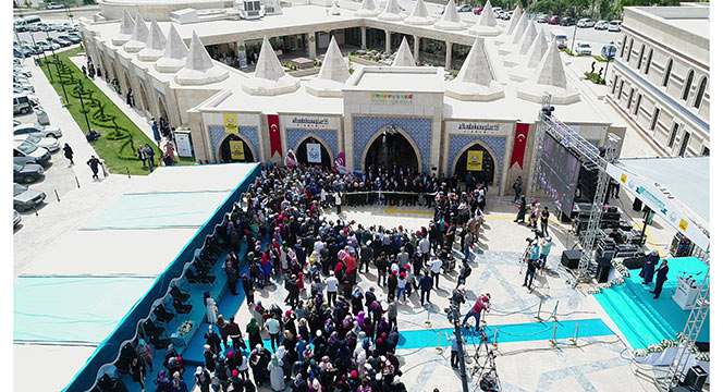 Geleneksel 14. Altın Dokunuşlar Sergisi 'Selçuklu Saklı Değerler' Temasıyla Açıldı