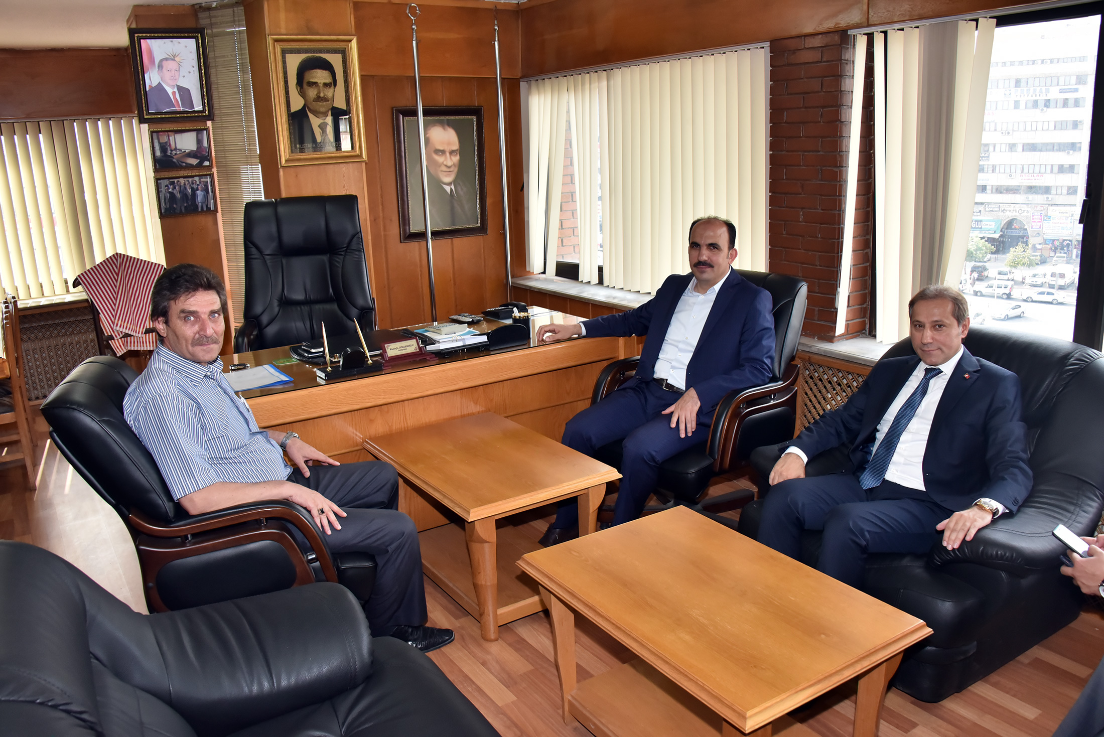 Başkan Altay, Esnaf Odalarının Başkanlarını Ziyaret Etti