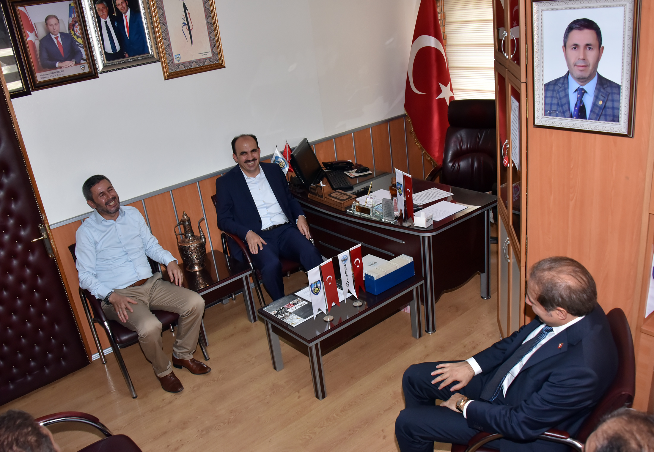 Başkan Altay, Esnaf Odalarının Başkanlarını Ziyaret Etti