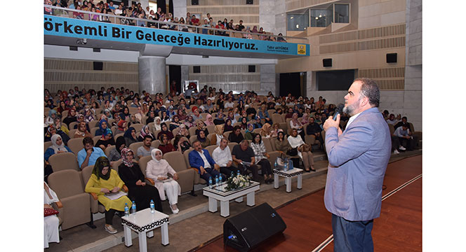 Genç KOMEK Yaz Okulu Eğitimcilerine Seminer 