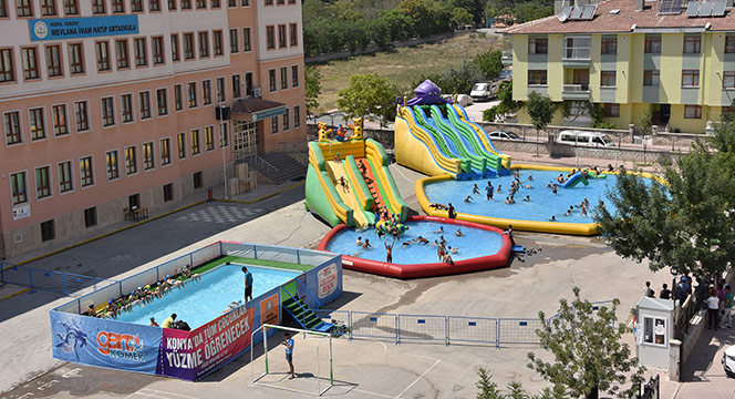 Bu Yaz 52 Bin Çocuk Hem Yüzme Öğrendi Hem Eğlendi