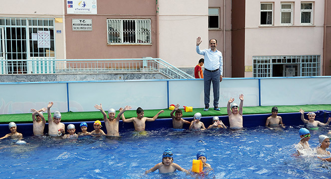 Bu Yaz 52 Bin Çocuk Hem Yüzme Öğrendi Hem Eğlendi