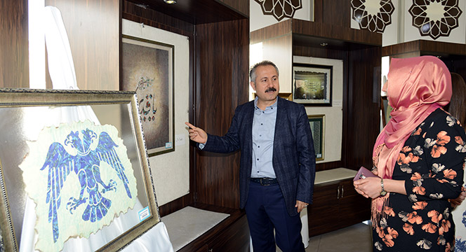 'Suyun Sırrı' Ebru Sergisi Açıldı 