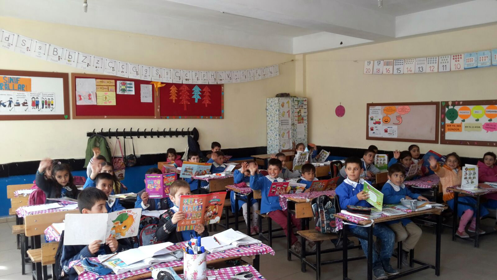 ASEM Üyelerinden 'Kardeş Okul'a 2 Bin Kitap