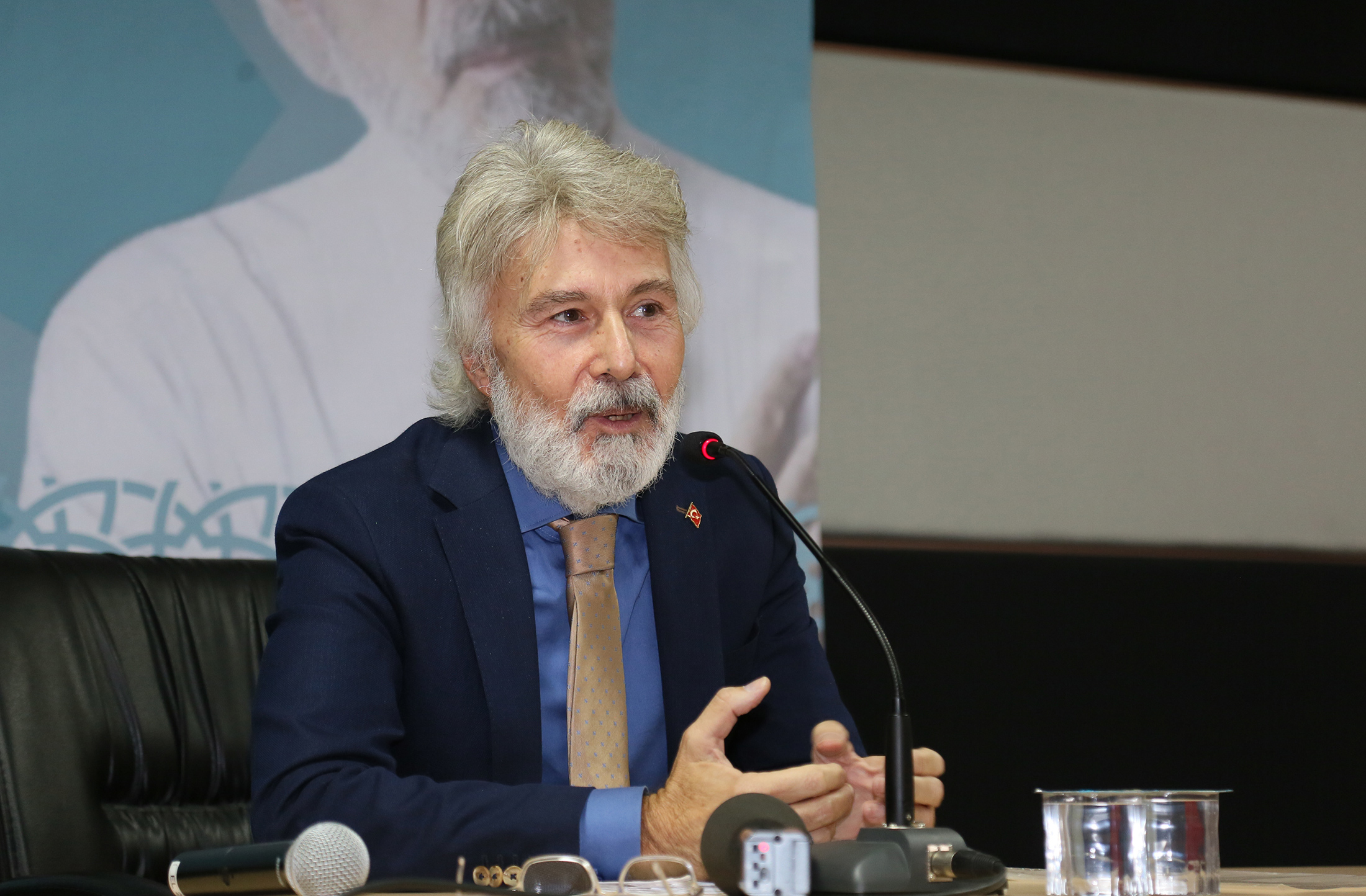 Hz. Mevlânâ'nın Eserlerindeki Muhabbetullah' Anlatıldı