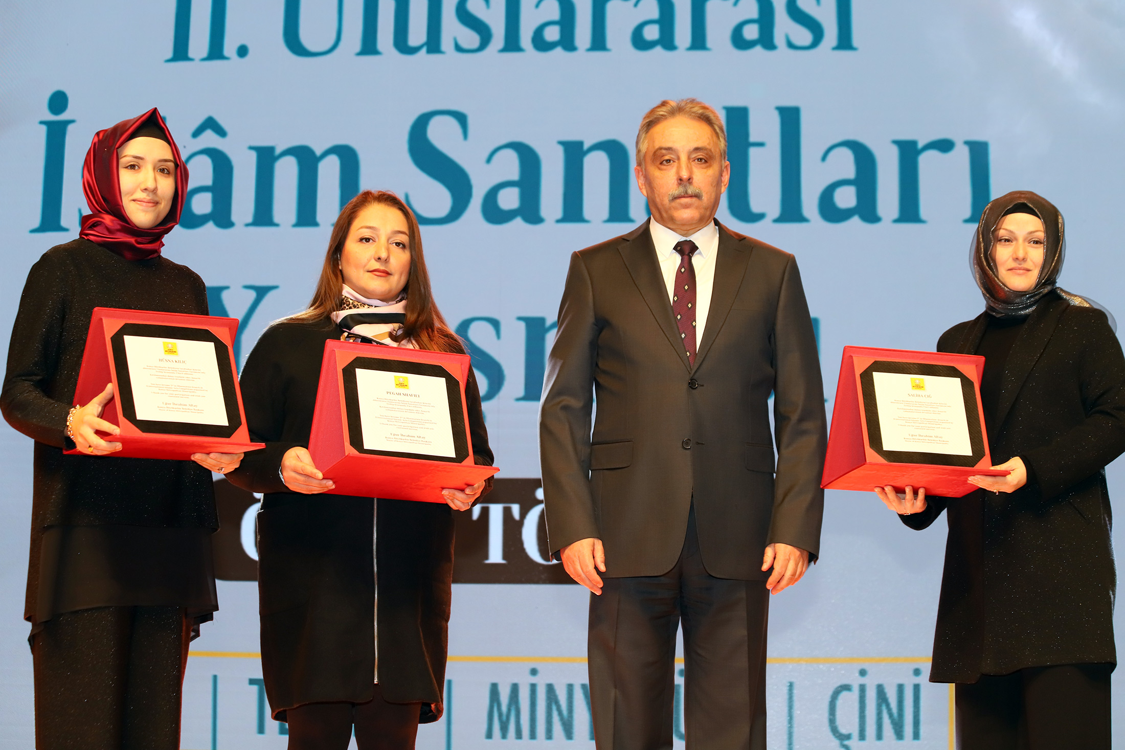 2. Uluslararası İslam Sanatları Yarışmasının Ödülleri Verildi