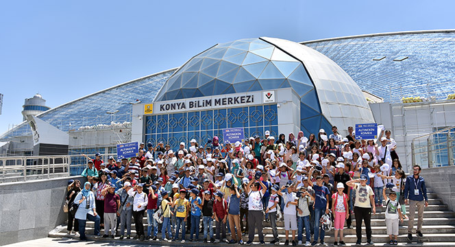 Öğrenciler Yaz Kampında Hem Eğleniyor Hem Öğreniyor