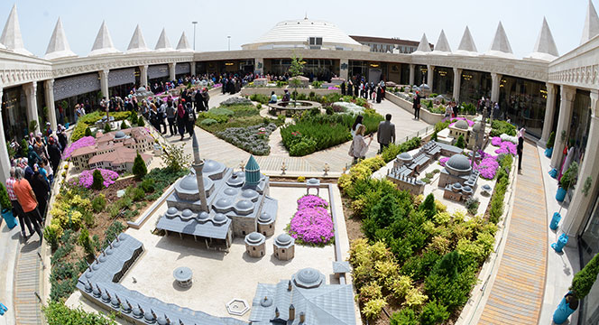 Altın Dokunuşlar \"Ramazan Gelir Hoş Gelir\" Programı ile Sona Erdi