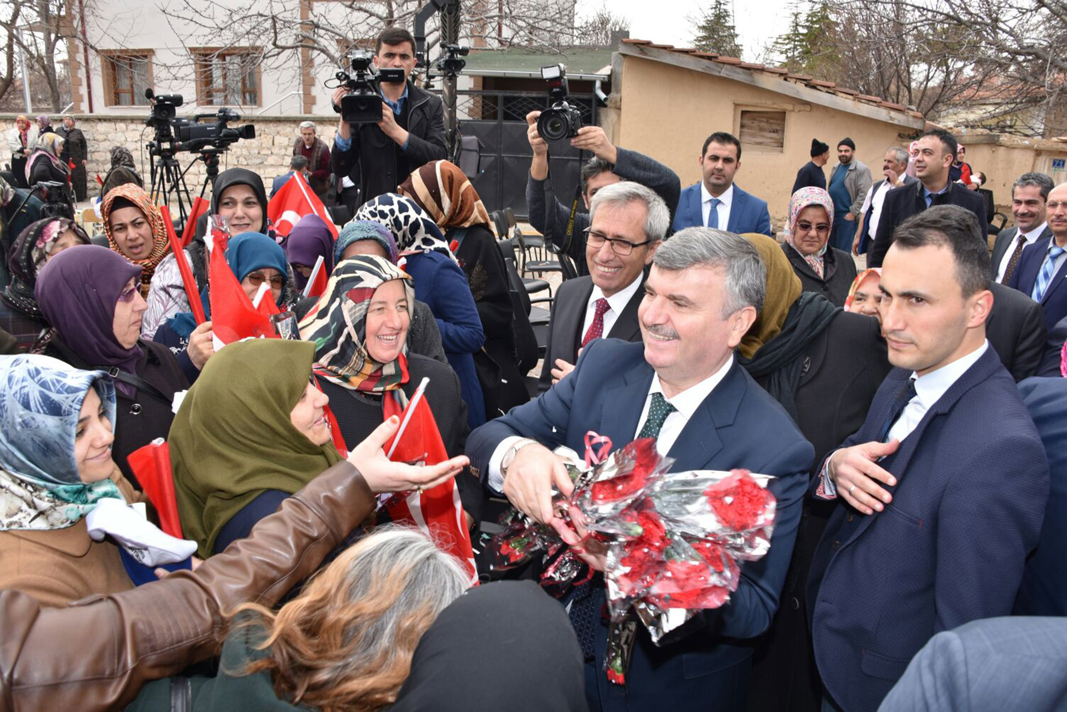 Büyükşehir'den Kadınlar Günü'nde Anlamlı Yatırımlar
