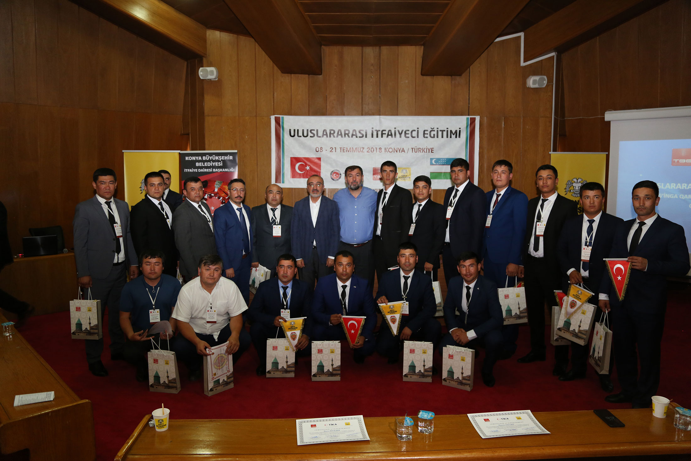Konya İtfaiyesi'nden Nefes Kesen Gece Tatbikatı