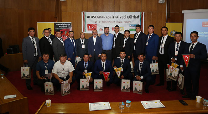 Konya İtfaiyesi'nden Nefes Kesen Gece Tatbikatı