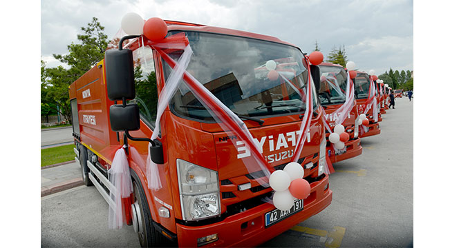 Konya İtfaiyesi Yeni Araçlarla Güçleniyor