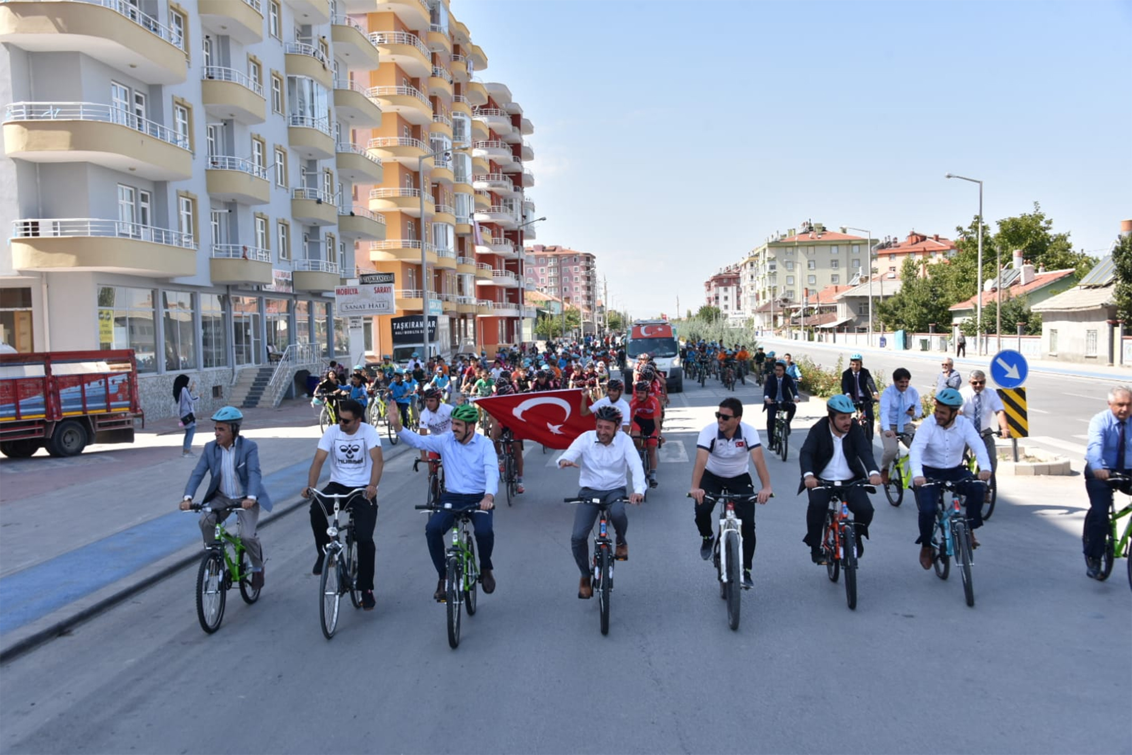 Başkan Altay Sağlıklı Yaşam İçin Çocuklarla Birlikte Pedal Çevirdi 