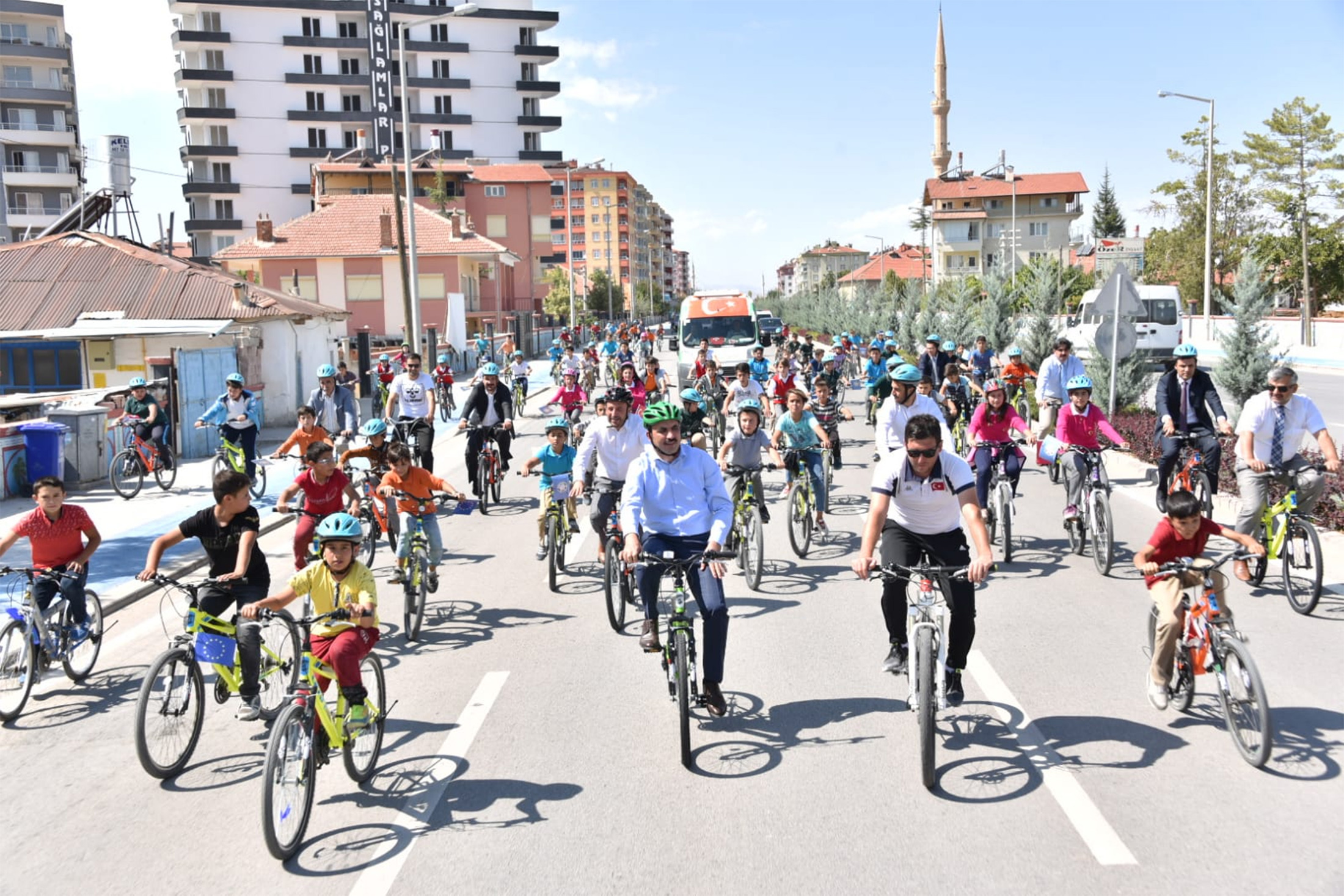 Başkan Altay Sağlıklı Yaşam İçin Çocuklarla Birlikte Pedal Çevirdi 