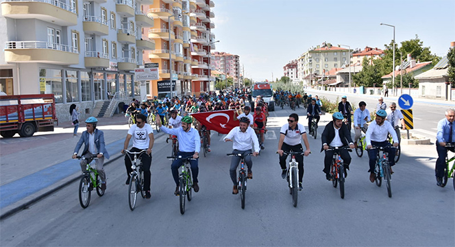 Başkan Altay Sağlıklı Yaşam İçin Çocuklarla Birlikte Pedal Çevirdi 