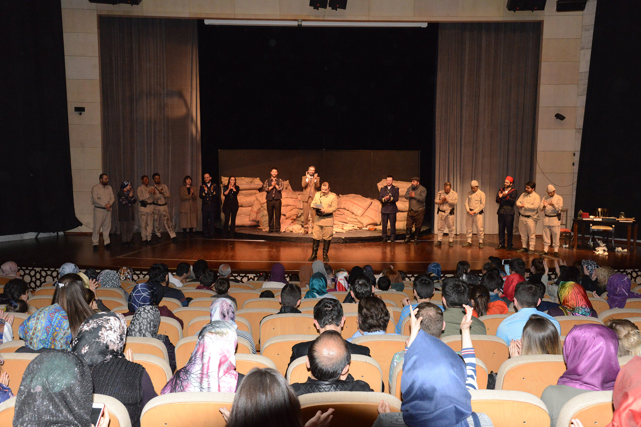 'Asım Bir Varoluş Hikâyesi' Sanatseverlerden Tam Not Aldı