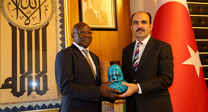 Benin Büyükelçisi Gomina Başkan Altay'ı Ziyaret Etti