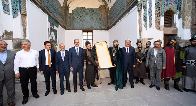 Konya'dan Gönderilen Sultan Alâeddin'in Berat ve Sancağı Söğüt'te Teslim Alındı