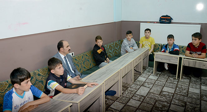 Başkan Altay Bilgehanede Yaz Okulunun İlk Dersine Katıldı