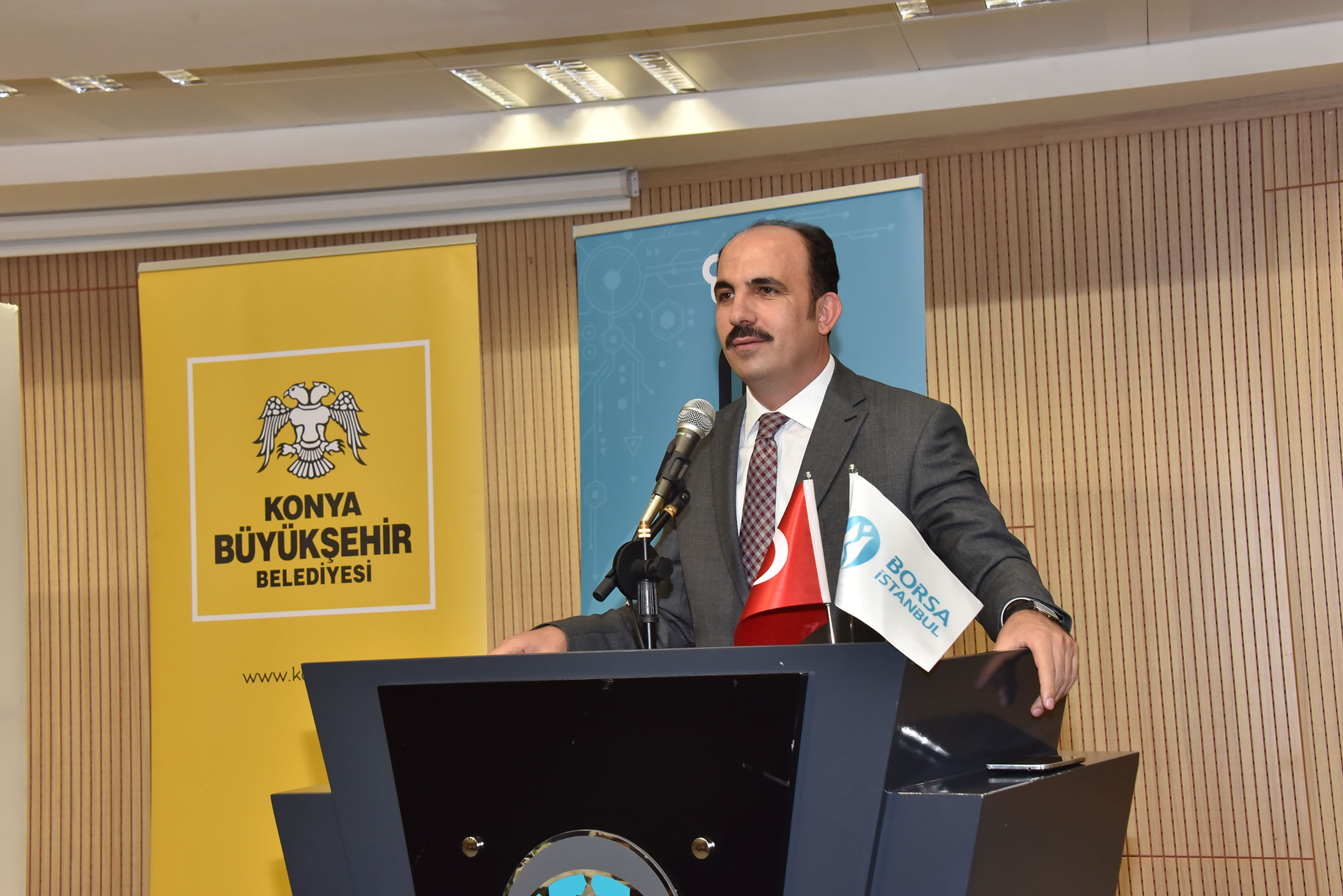 Borsa Uygulama ve Finans Simülasyon Laboratuvarı Açıldı